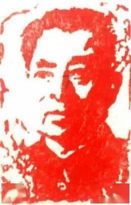 拯救电力塔的泰坦